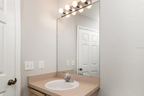 House in Lakeland, Florida 3 bedrooms, 120.4 sq.m. № 1793940 - photo 16