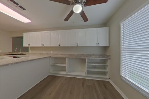 Casa en alquiler en Tampa, Florida, 4 dormitorios, 163.51 m2 № 1771803 - foto 5