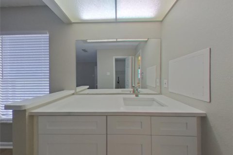 Casa en alquiler en Tampa, Florida, 4 dormitorios, 163.51 m2 № 1771803 - foto 9