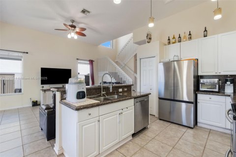 Casa en venta en Miramar, Florida, 4 dormitorios, 216.09 m2 № 1655303 - foto 9