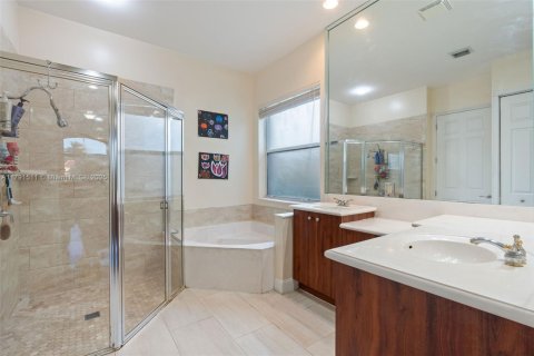 Casa en venta en Miramar, Florida, 4 dormitorios, 216.09 m2 № 1655303 - foto 22