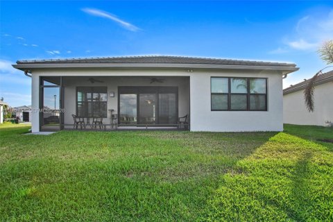 Casa en venta en Port St. Lucie, Florida, 2 dormitorios, 155.33 m2 № 2045775 - foto 17