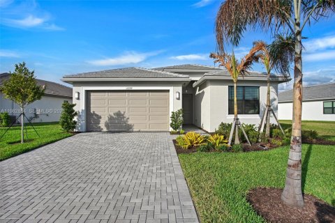Casa en Port St. Lucie, Florida 2 dormitorios, 155.33 m2 № 2045775