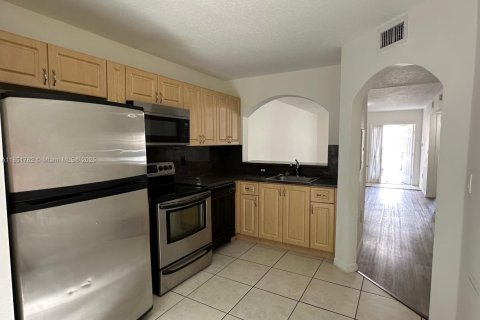 Condo in Homestead, Florida, 2 bedrooms  № 1890577 - photo 10
