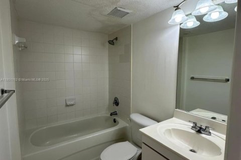 Condo in Homestead, Florida, 2 bedrooms  № 1890577 - photo 18