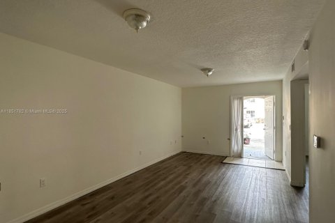 Condo in Homestead, Florida, 2 bedrooms  № 1890577 - photo 8