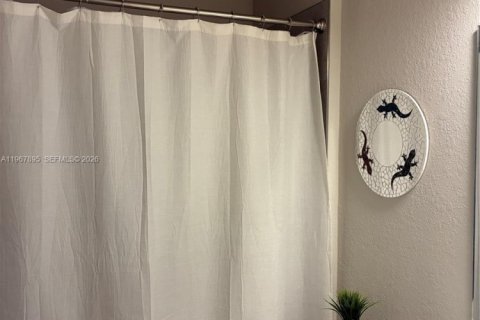 Купить таунхаус в Флорида-Сити, Флорида 3 спальни, 132.39м2, № 2030122 - фото 12