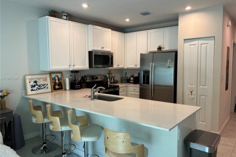 Купить таунхаус в Флорида-Сити, Флорида 3 спальни, 132.39м2, № 2030122 - фото 4