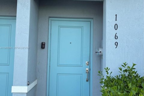 Таунхаус в Флорида-Сити, Флорида 3 спальни, 132.39м2 № 2030122