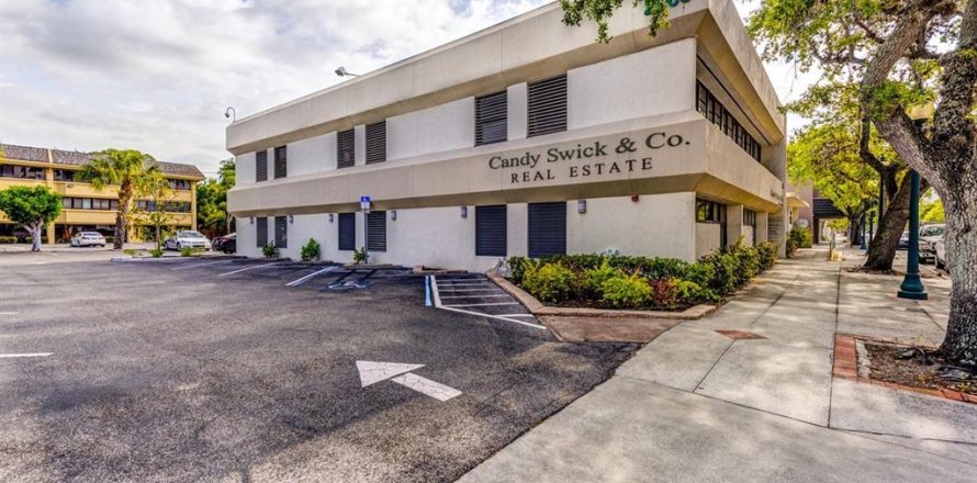 Immobilier commercial à Sarasota, Floride 102.19 m2 № 2134673