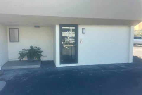 Immobilier commercial à louer à Sarasota, Floride: 102.19 m2 № 2134673 - photo 2