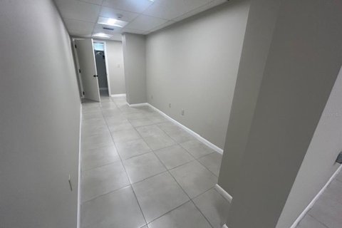 Immobilier commercial à louer à Sarasota, Floride: 102.19 m2 № 2134673 - photo 9