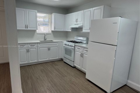 Apartment in Miami, Florida 1 bedroom, 62.71 sq.m. № 1942222 - photo 5