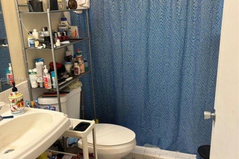 Condo in Pembroke Pines, Florida, 1 bedroom  № 1817154 - photo 17