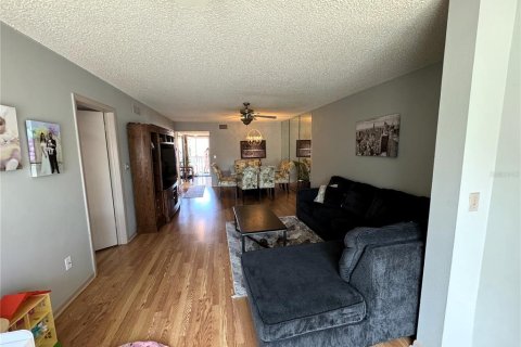 Condominio en alquiler en Belleair, Florida, 2 dormitorios, 99.22 m2 № 2118287 - foto 5
