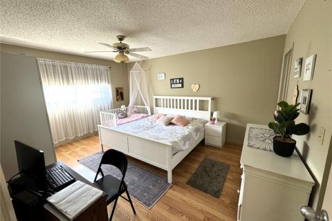 Condominio en alquiler en Belleair, Florida, 2 dormitorios, 99.22 m2 № 2118287 - foto 2