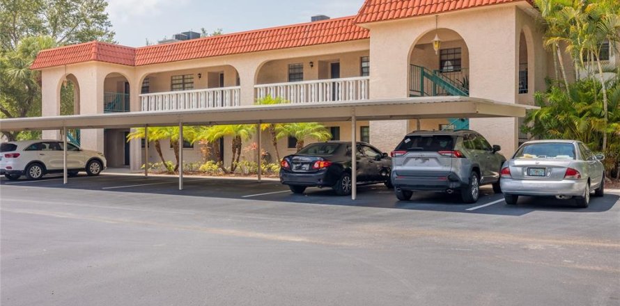 Condominio en Belleair, Florida, 2 dormitorios  № 2118287