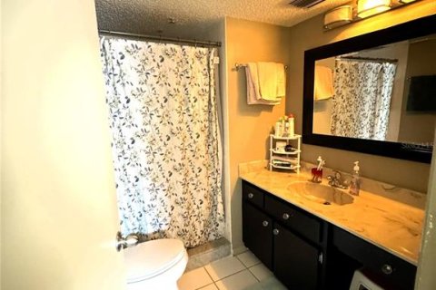 Condominio en alquiler en Belleair, Florida, 2 dormitorios, 99.22 m2 № 2118287 - foto 4