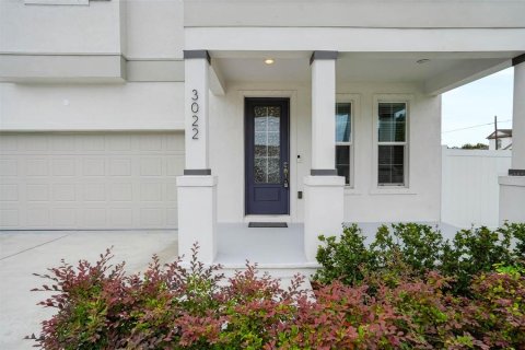 Casa en venta en Tampa, Florida, 4 dormitorios, 286.79 m2 № 2406387 - foto 3