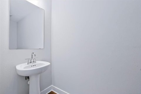 Casa en venta en Tampa, Florida, 4 dormitorios, 286.79 m2 № 2406387 - foto 6