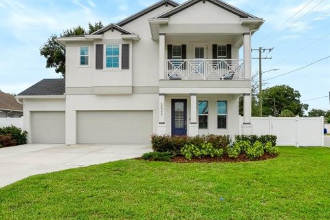 Casa en Tampa, Florida 4 dormitorios, 286.79 m2 № 2406387