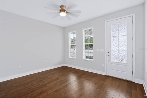 Casa en venta en Tampa, Florida, 4 dormitorios, 286.79 m2 № 2406387 - foto 5