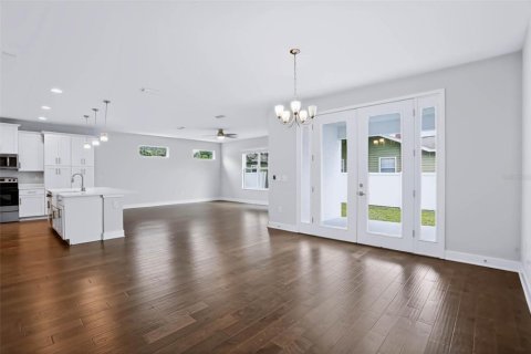 Casa en venta en Tampa, Florida, 4 dormitorios, 286.79 m2 № 2406387 - foto 10