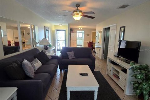 Condominio en venta en New Smyrna Beach, Florida, 3 dormitorios, 113.15 m2 № 1733416 - foto 4