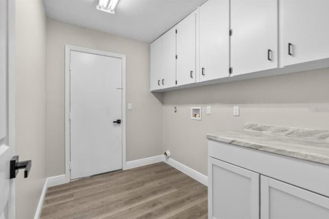 Casa en venta en New Smyrna Beach, Florida, 3 dormitorios, 183.11 m2 № 1853444 - foto 3
