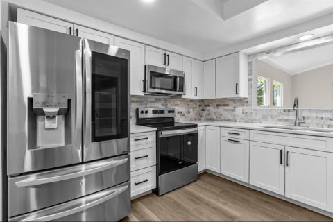 Casa en venta en New Smyrna Beach, Florida, 3 dormitorios, 183.11 m2 № 1853444 - foto 12