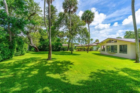 House in New Smyrna Beach, Florida 2 bedrooms, 146.14 sq.m. № 1817418 - photo 8