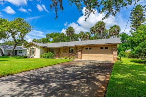House in New Smyrna Beach, Florida 2 bedrooms, 146.14 sq.m. № 1817418 - photo 2