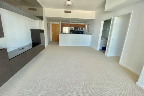 Condominio en alquiler en Miami, Florida, 2 dormitorios, 87.33 m2 № 1982079 - foto 5