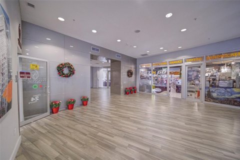 Copropriété à louer à Miami, Floride: 46.73 m2 № 1999150 - photo 2