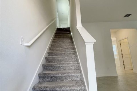 House in Orlando, Florida 3 bedrooms, 171.78 sq.m. № 1791165 - photo 6