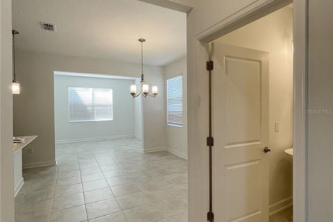 House in Orlando, Florida 3 bedrooms, 171.78 sq.m. № 1791165 - photo 10