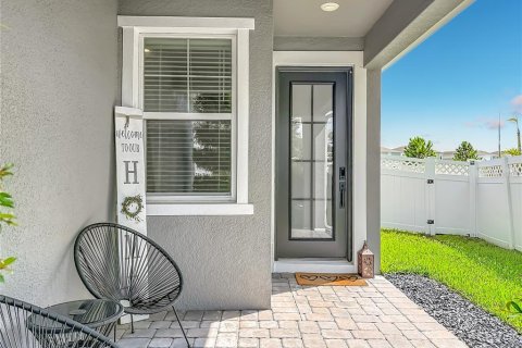 House in Wesley Chapel, Florida 4 bedrooms, 150.13 sq.m. № 2258932 - photo 11