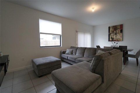 Touwnhouse à vendre à Miami, Floride: 4 chambres, 169.08 m2 № 2082366 - photo 17