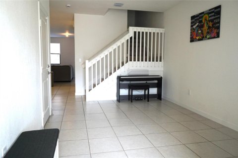 Touwnhouse à vendre à Miami, Floride: 4 chambres, 169.08 m2 № 2082366 - photo 6