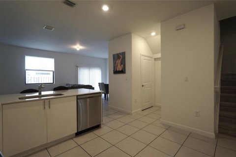 Touwnhouse à vendre à Miami, Floride: 4 chambres, 169.08 m2 № 2082366 - photo 14