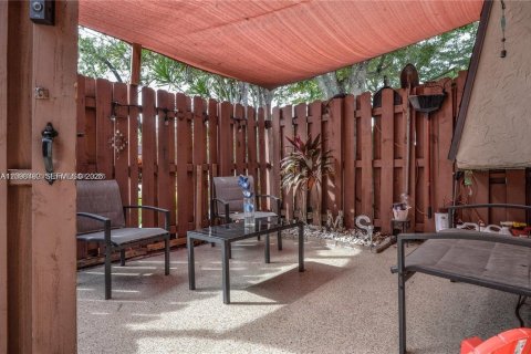 Villa ou maison à vendre à Tamarac, Floride: 2 chambres, 105.54 m2 № 2394677 - photo 18