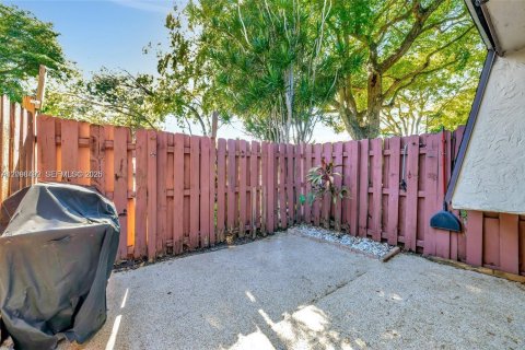 Villa ou maison à vendre à Tamarac, Floride: 2 chambres, 105.54 m2 № 2394677 - photo 21