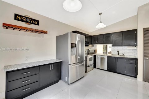 Villa ou maison à vendre à Tamarac, Floride: 2 chambres, 105.54 m2 № 2394677 - photo 7