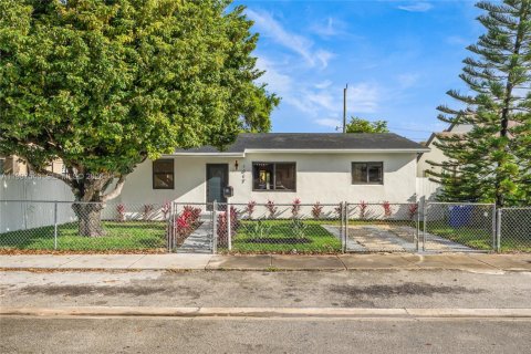 Купить виллу или дом в Майами, Флорида 3 спальни, 111.48м2, № 2048902 - фото 29