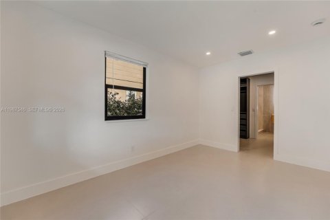 Купить виллу или дом в Майами, Флорида 3 спальни, 111.48м2, № 2048902 - фото 12