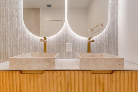 Купить виллу или дом в Майами, Флорида 3 спальни, 111.48м2, № 2048902 - фото 17