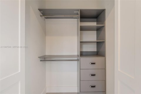 Купить виллу или дом в Майами, Флорида 3 спальни, 111.48м2, № 2048902 - фото 22