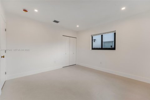Купить виллу или дом в Майами, Флорида 3 спальни, 111.48м2, № 2048902 - фото 23