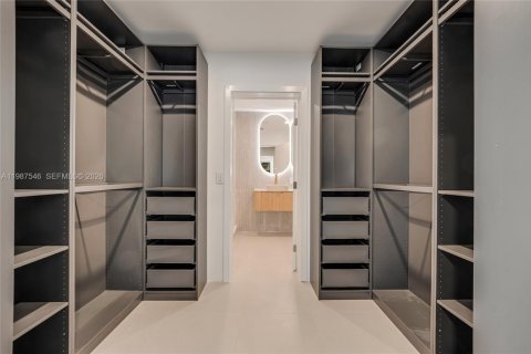 Купить виллу или дом в Майами, Флорида 3 спальни, 111.48м2, № 2048902 - фото 13