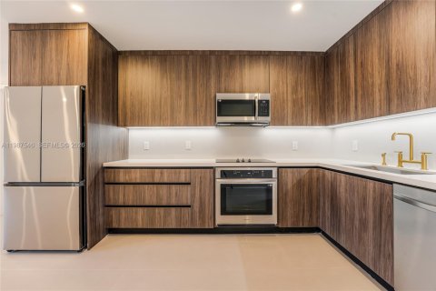 Купить виллу или дом в Майами, Флорида 3 спальни, 111.48м2, № 2048902 - фото 8